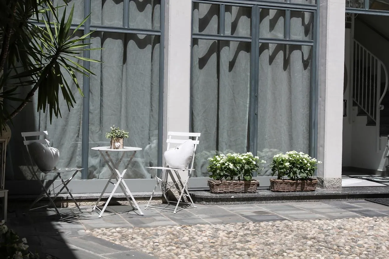 Carducci Bed & Breakfast Como Italy