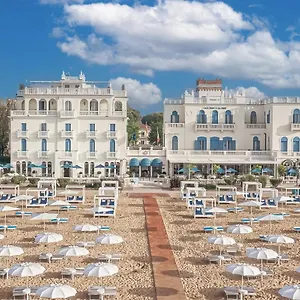 hotel-casa-bianca-al-mare.hotelslidodijesolo.com/