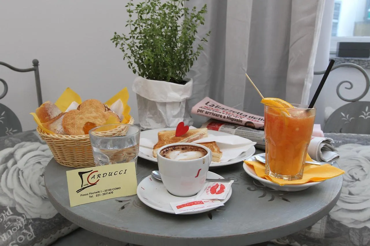 Carducci Bed & Breakfast Como