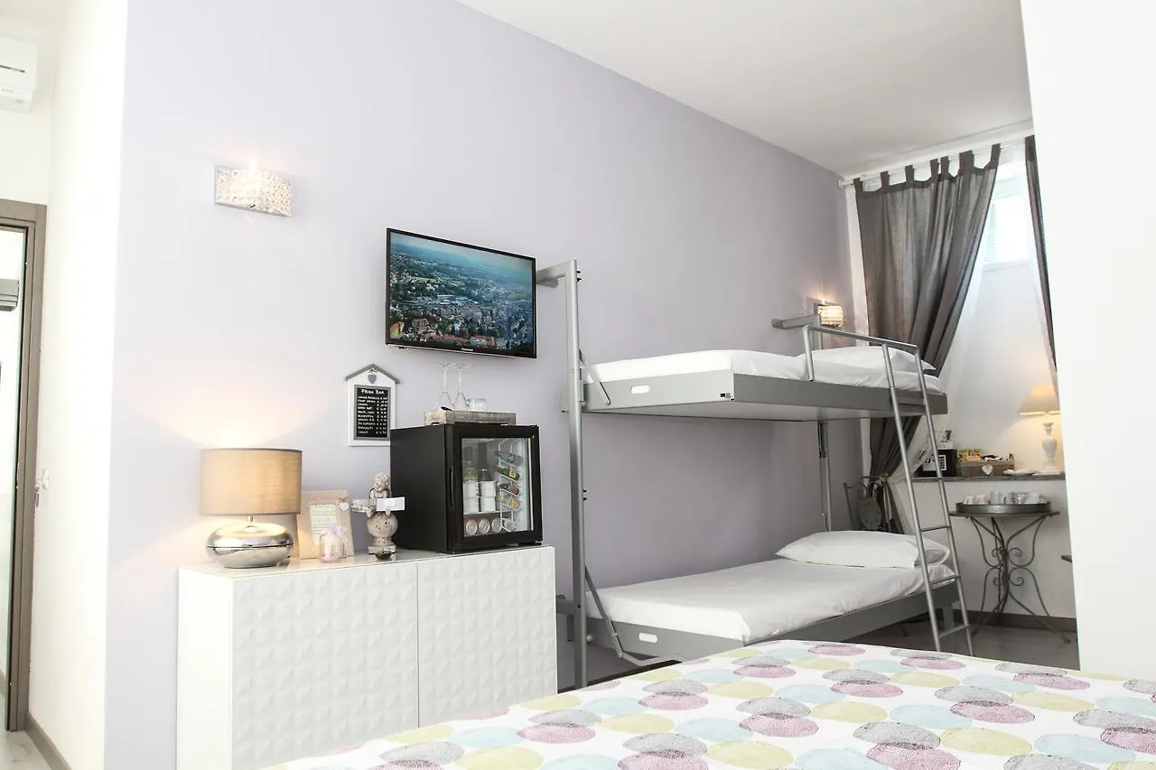 Carducci Bed & Breakfast Como 0*,